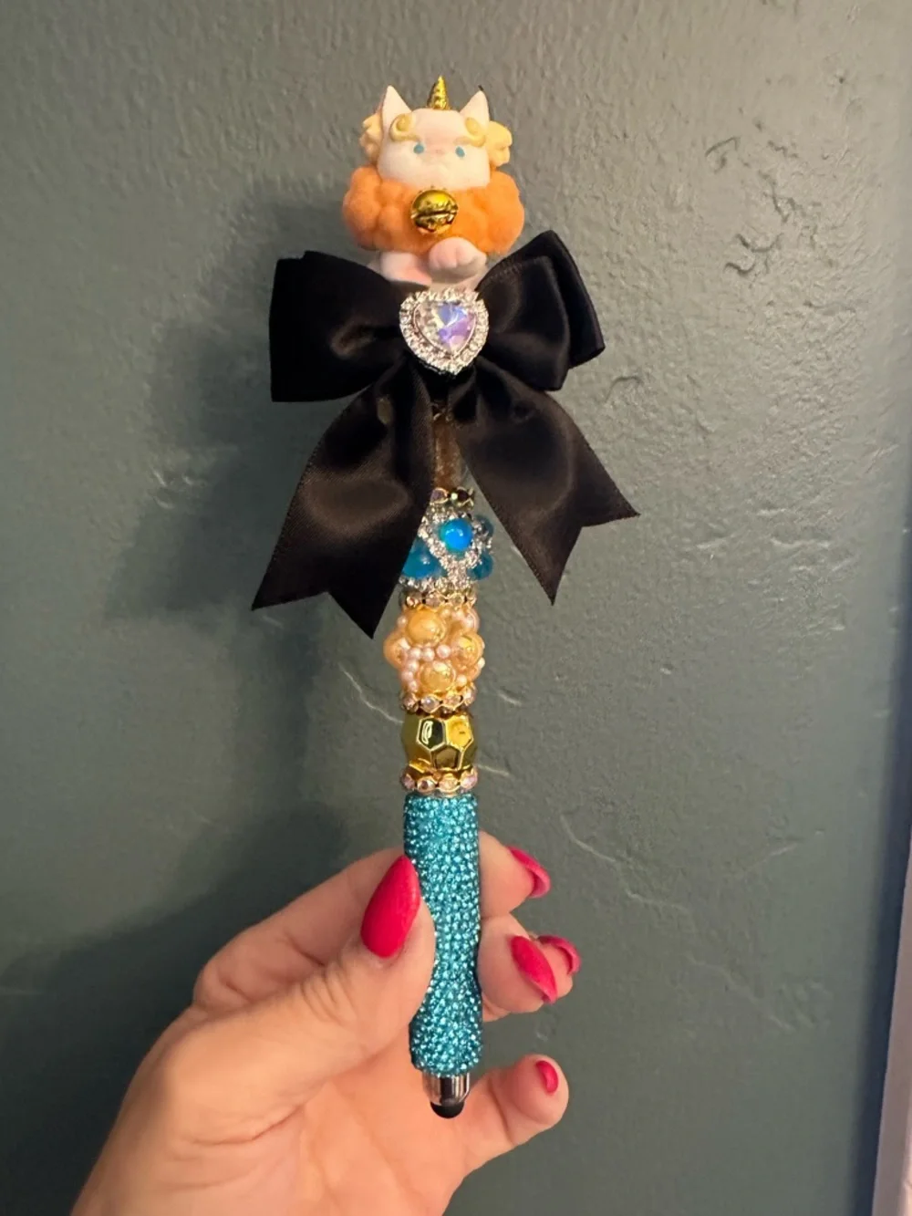 Gorgeous Hand Crafted Pen with an Authentic  DoDo Nami Pet Unicorn as the Focal